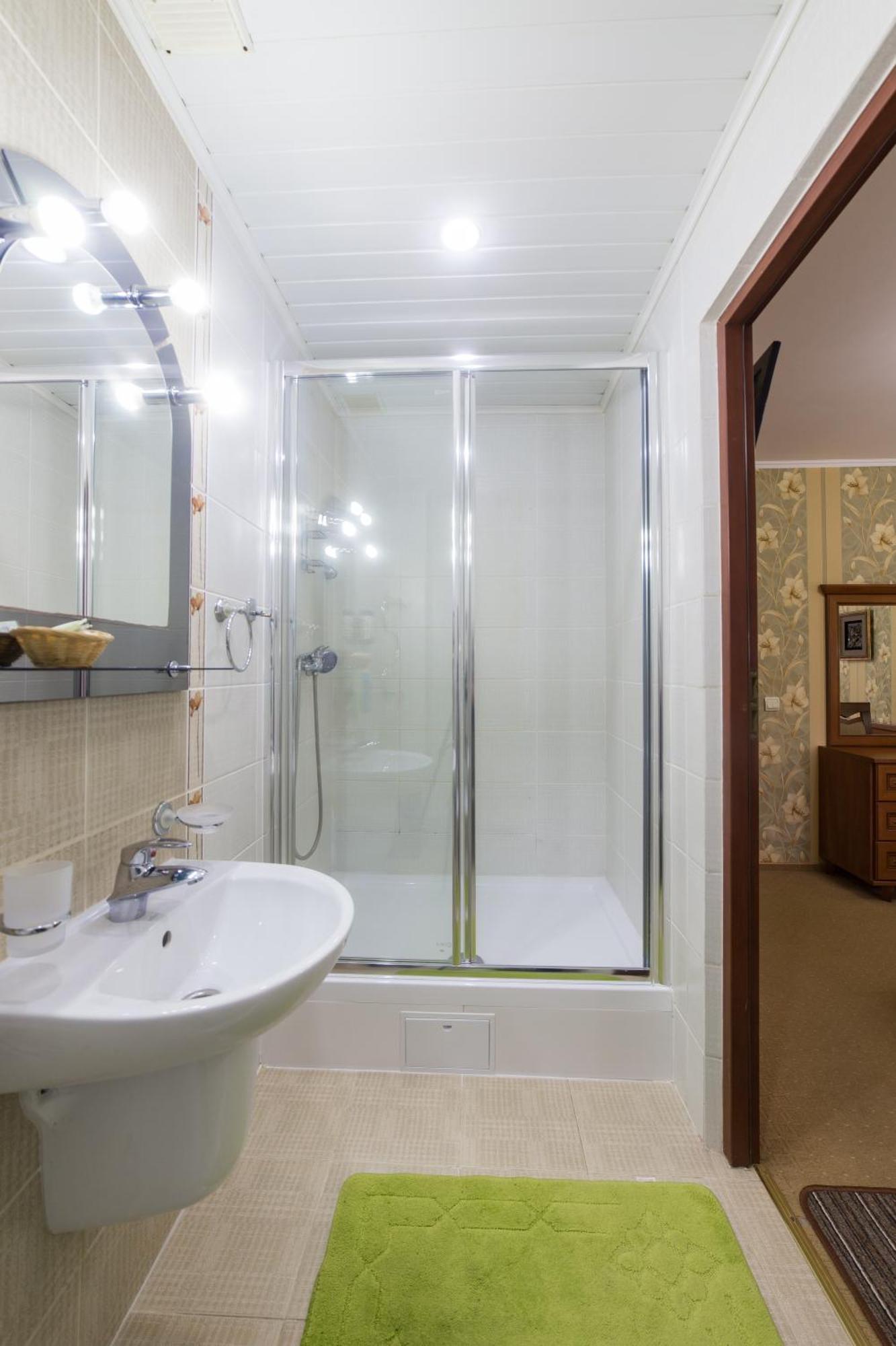Hotel Premyer Трускавец Екстериор снимка