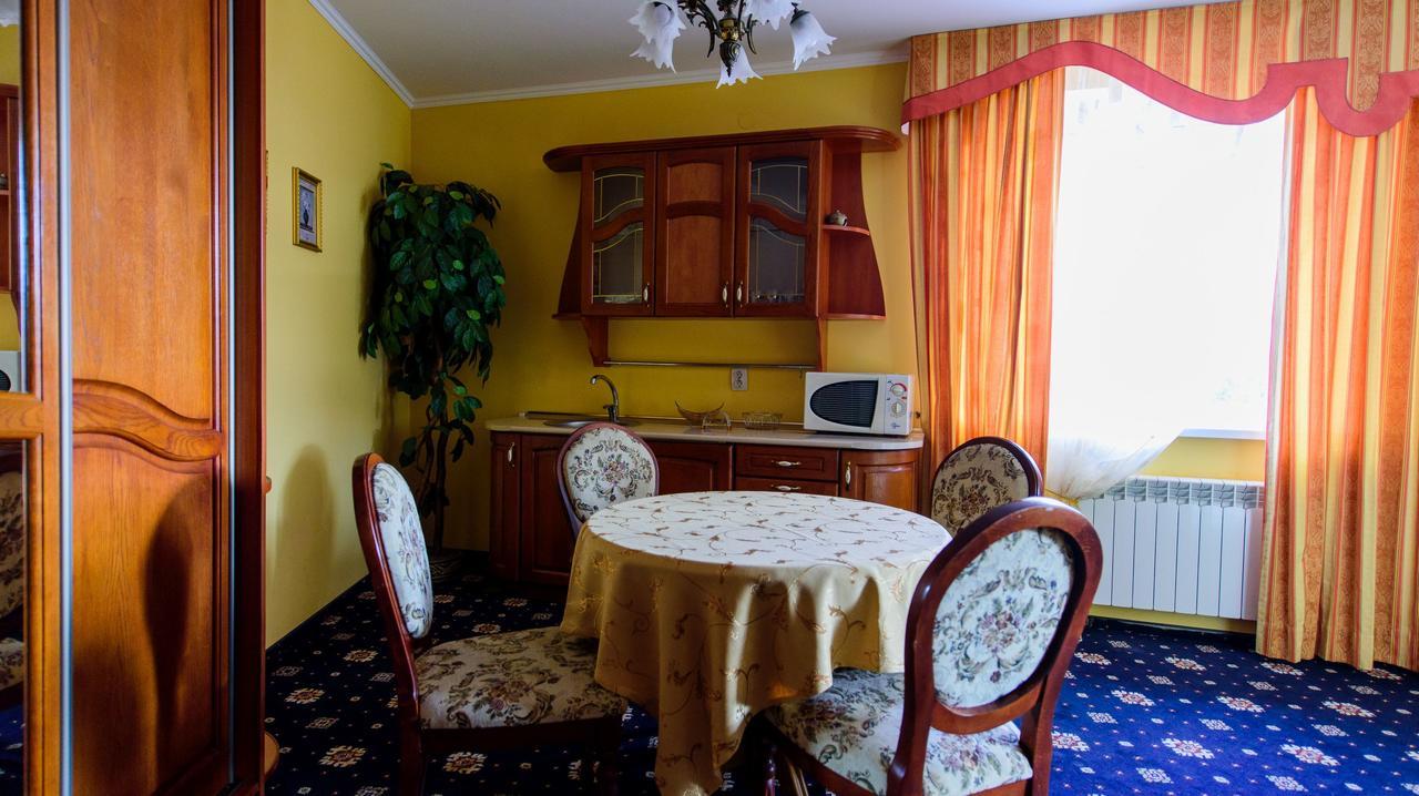 Hotel Premyer Трускавец Екстериор снимка