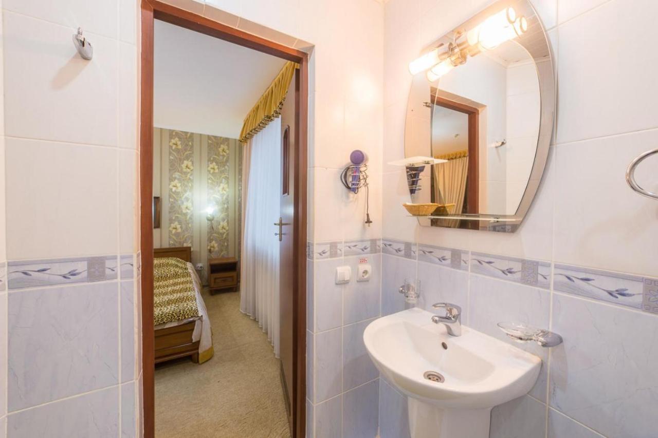 Hotel Premyer Трускавец Екстериор снимка